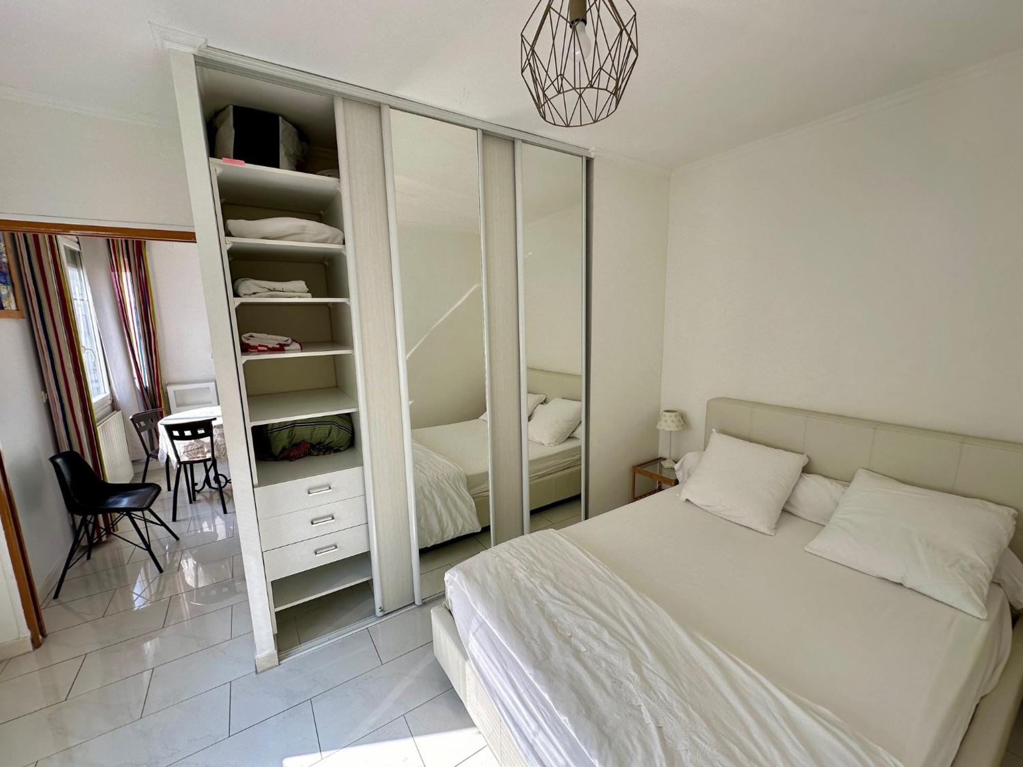 Ideal Pour Visiter Paris Saint-Mandé Exterior photo